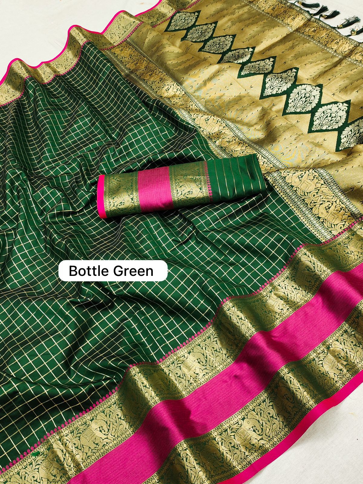Green Soft Silk Saree with Golden Zari Weaving and Rich Pallu