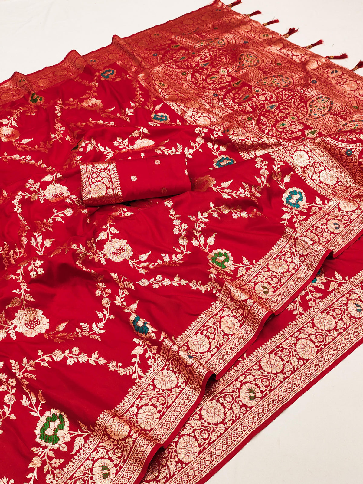 Exquisite Red Banarasi Soft Silk Meenakari work Saree