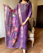Elegant Purple Embroidered Chanderi Silk Kurta Set with Floral Jacquard Butti Dupatta – Ethnic Wear for Festive & Wedding Occasions